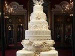 White Elegant Wedding Cake